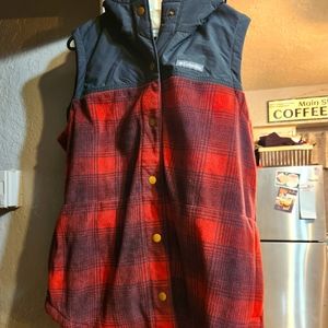 Columbia vest